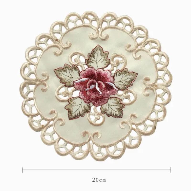 Napperon rond brodé de fleurs  - Conference Table Round avis et prix