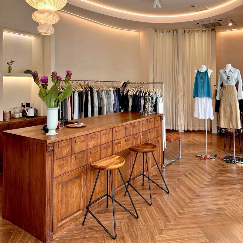 Magasin de vêtements page de c - Office Furniture Buyers avis et prix